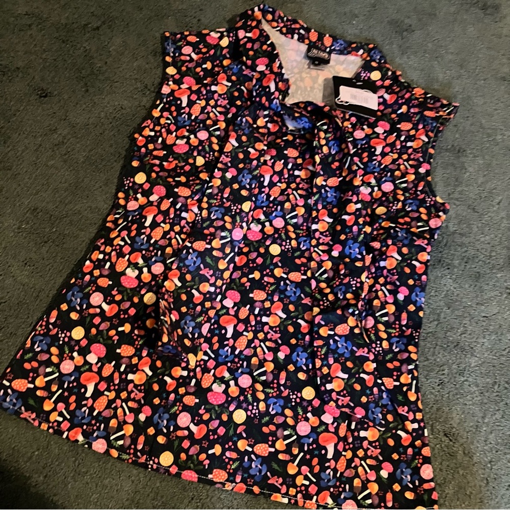 Retrolicious top